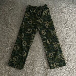 Boy’s skull 💀 pajama bottoms